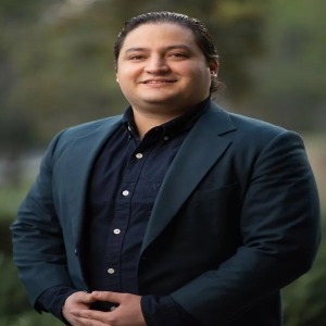 Eduardo Arteaga – Customer Service Operator