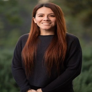 Alejandra Garza – Contracts Specialist